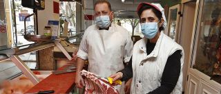 Más de cien años tras el mostrador