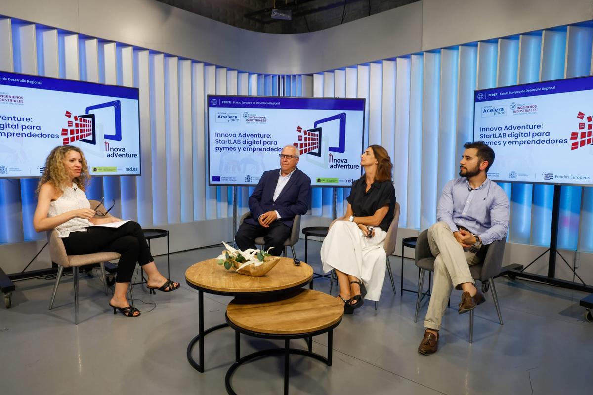 Los participantes en el octavo Summit en las instalaciones de Levante TV.