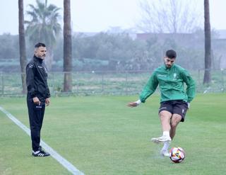 El Córdoba CF vuelve ‘de tranqui’ a los entrenamientos