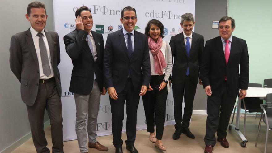 Foto de familia en la presentación de las jornadas.