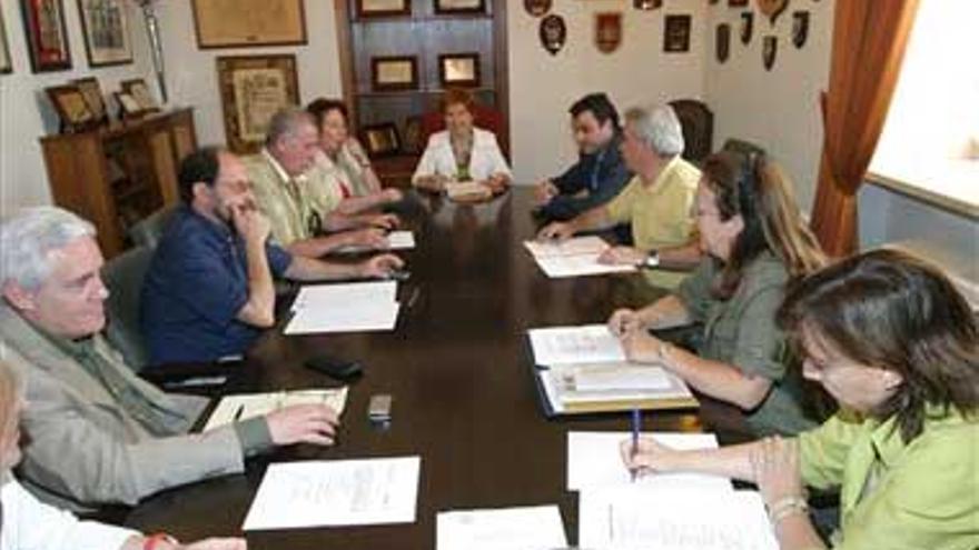 Heras recorta las reuniones de la comisión local de Urbanismo