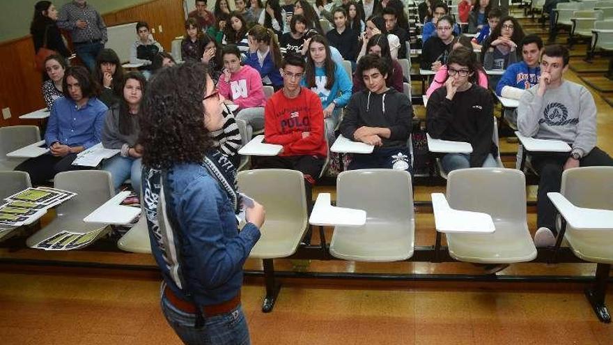 Presentación de la grabación, ayer en el instituto. // Rafa Vázquez