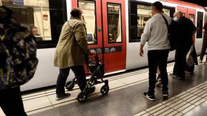 Parada de metro de la línea 4 en Barcelona