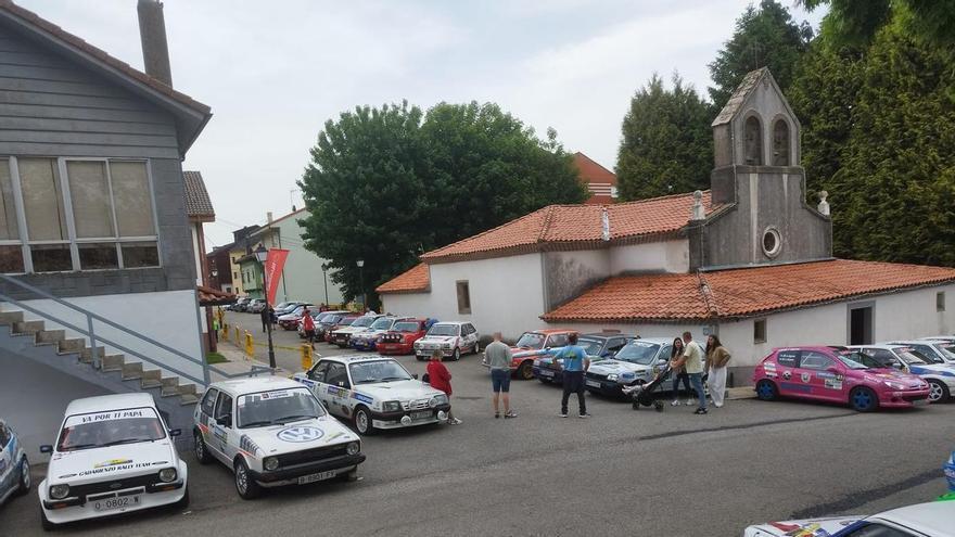 Los motores rugen en La Espina: en marcha el octavo rally, que cuenta con 104 inscritos y estrena tramos