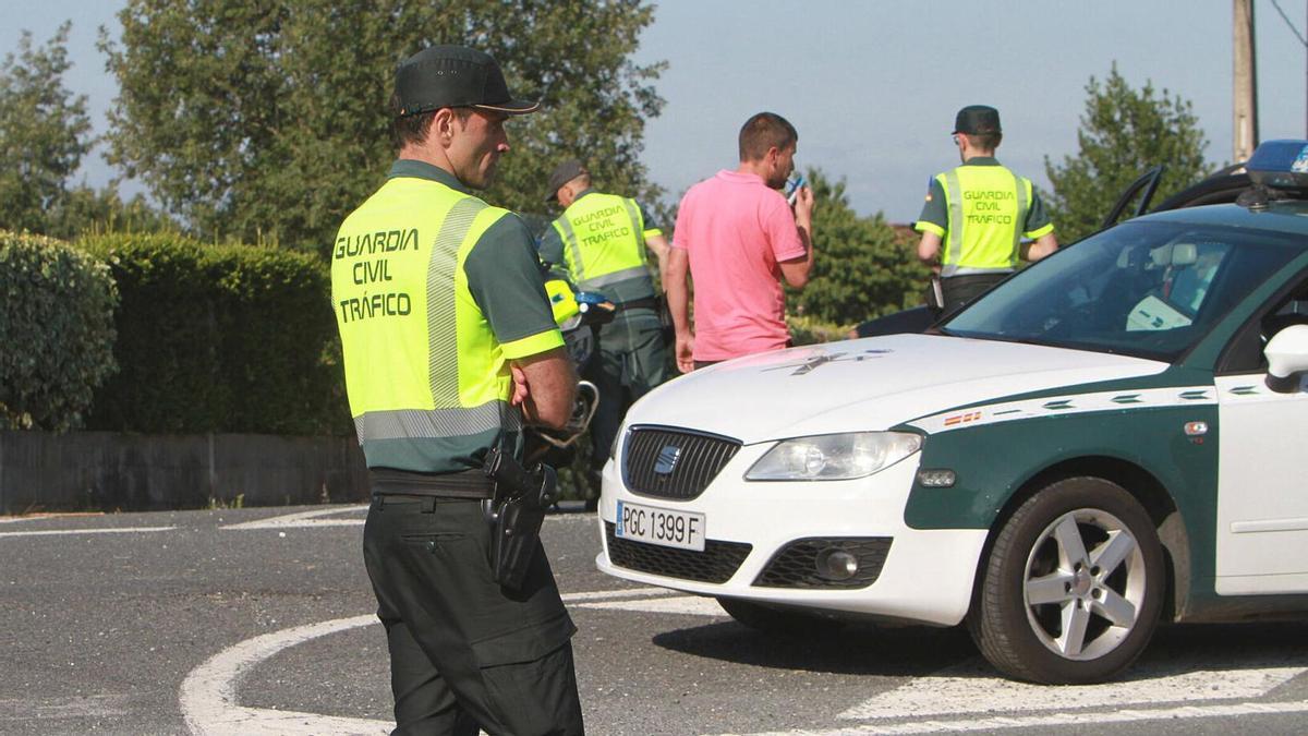 Uno de los controles realizados por Tráfico la semana del 13 al 19 de julio.