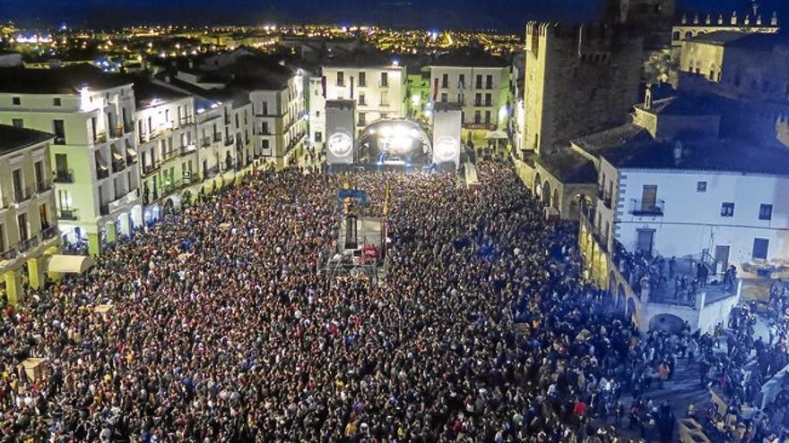 Dania Dévora: &quot;Más que pasado por agua, el Womad Cáceres ha estado pasado por público&quot;