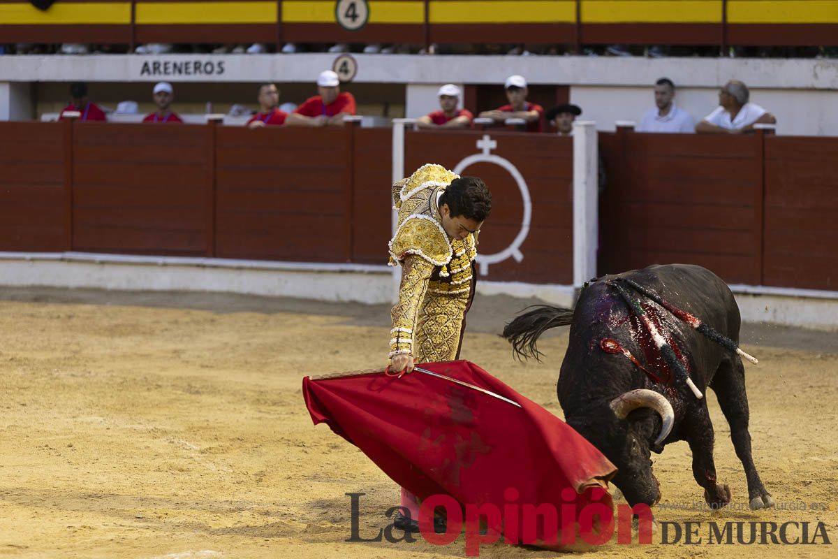 Tarde histórica en Abarán con la alternativa de José María Trigueros y el indulto de Tomás Rufo, junto a Castella salieron a hombros