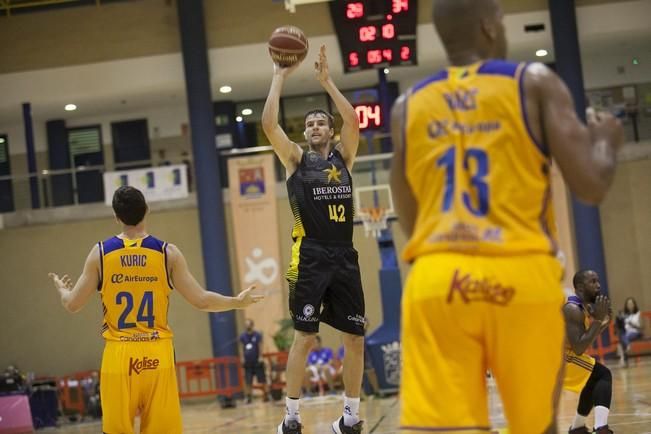 03/09/2016.DEPORTES .Partido de baloncesto amistoso entre el Iberostar Tenerife y el Herbalife Gran Canaria.