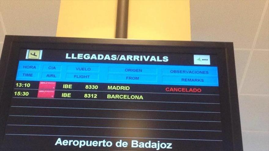 Los viajeros de un vuelo a Madrid se quedan tirados en Badajoz