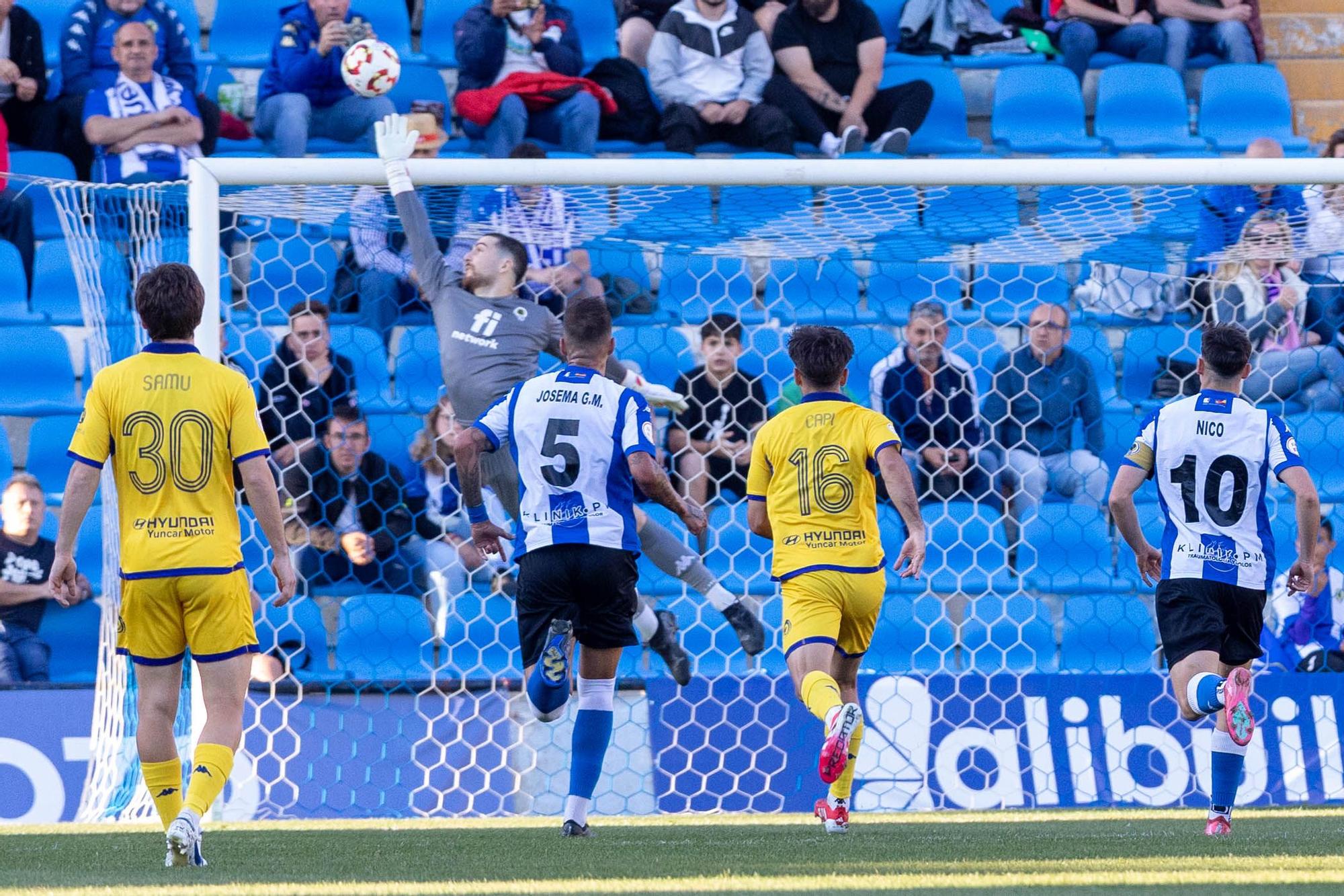 El Hércules derrota al Alcorón con dos goles en la segunda parte