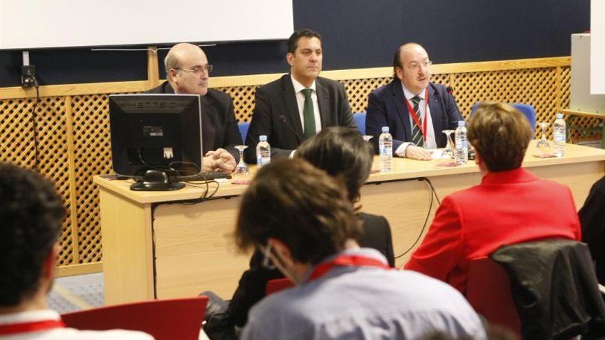 Inauguración de las jornadas en la Escuela de Arte y Superior de Diseño.