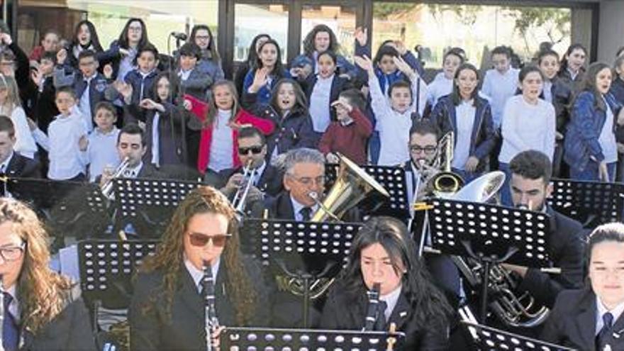 TROBADA DE VOCES BLANCAS y BANDA EN LES ALQUERIES