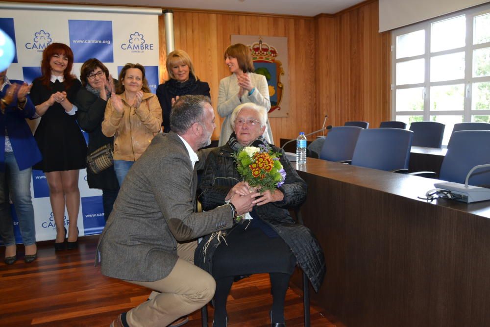 Cambre rinde homenaje a la mujer en su día