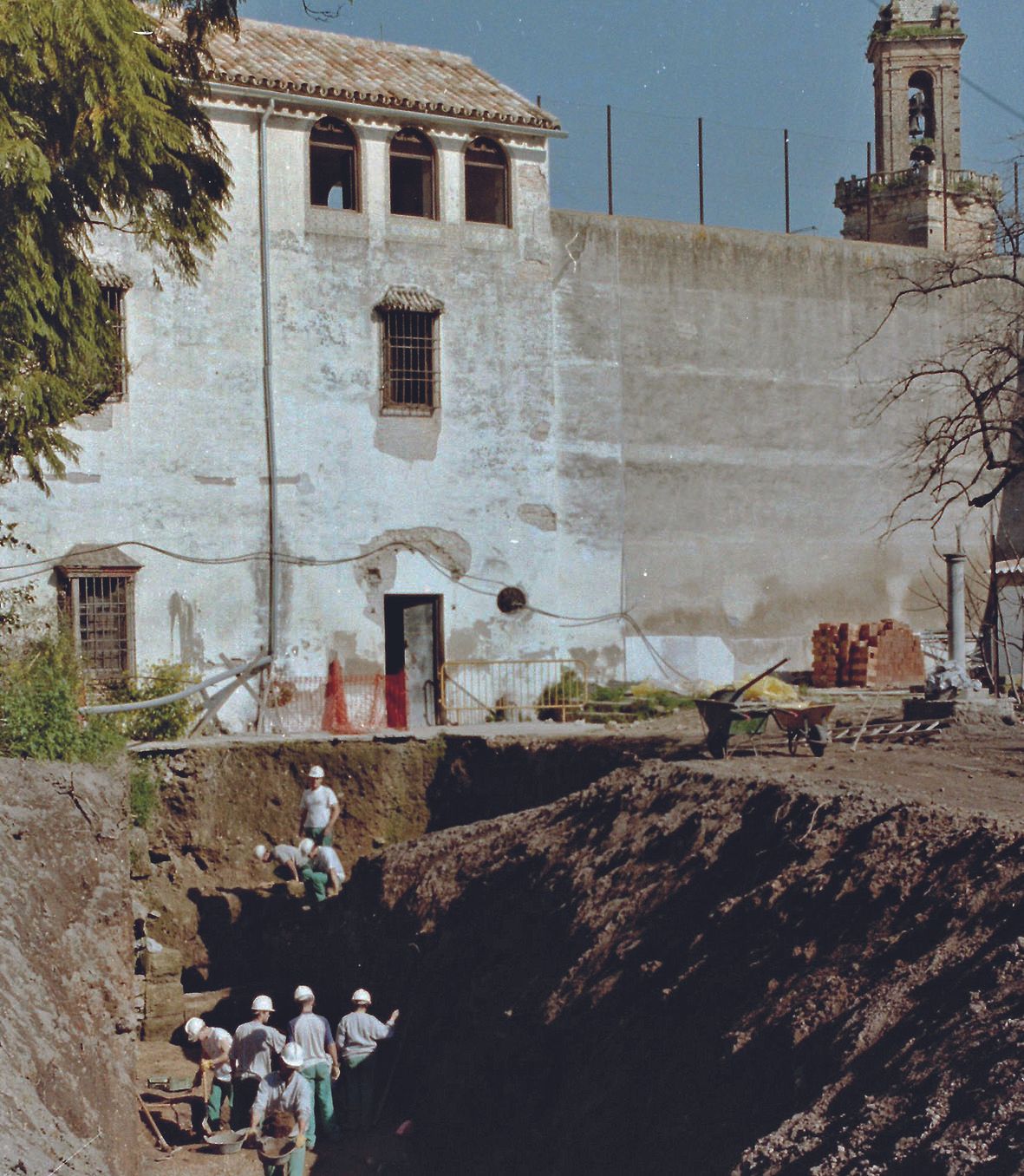 Trabajos en los jardines de Orive que certificaron la ubicación del circo imperial cordobés.
