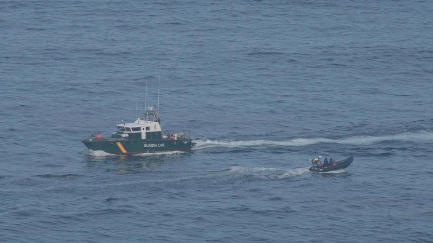 Refuerzan la búsqueda del desaparecido en la Costa da Vela