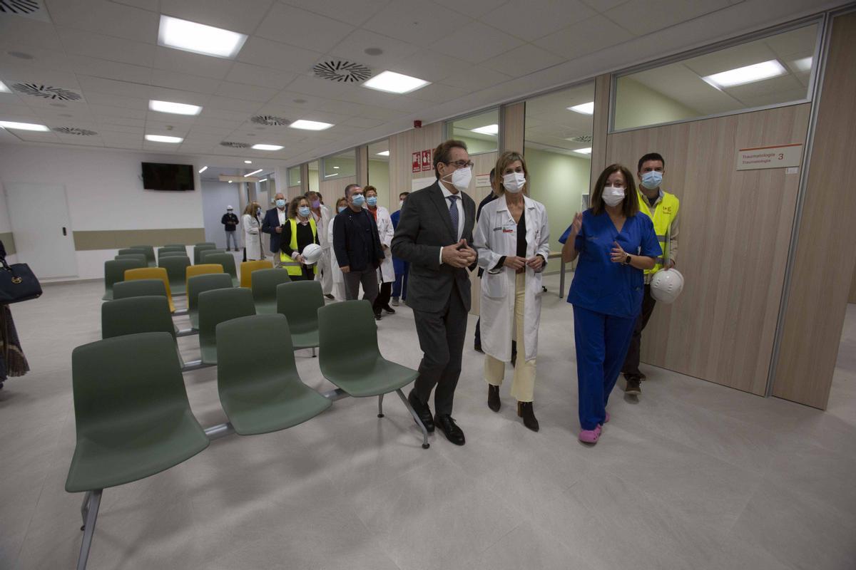 El conseller de Sanidad Miguel Mínguez visita el futuro hospital de día oncológico y la remodelación de las urgencias del hospital Sant Joan d’Alacant