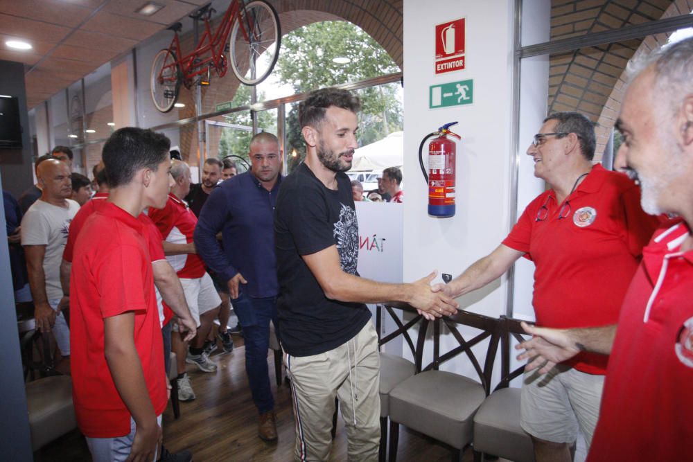 Stuani va rebre un homenatge per part de la Penya Gironina