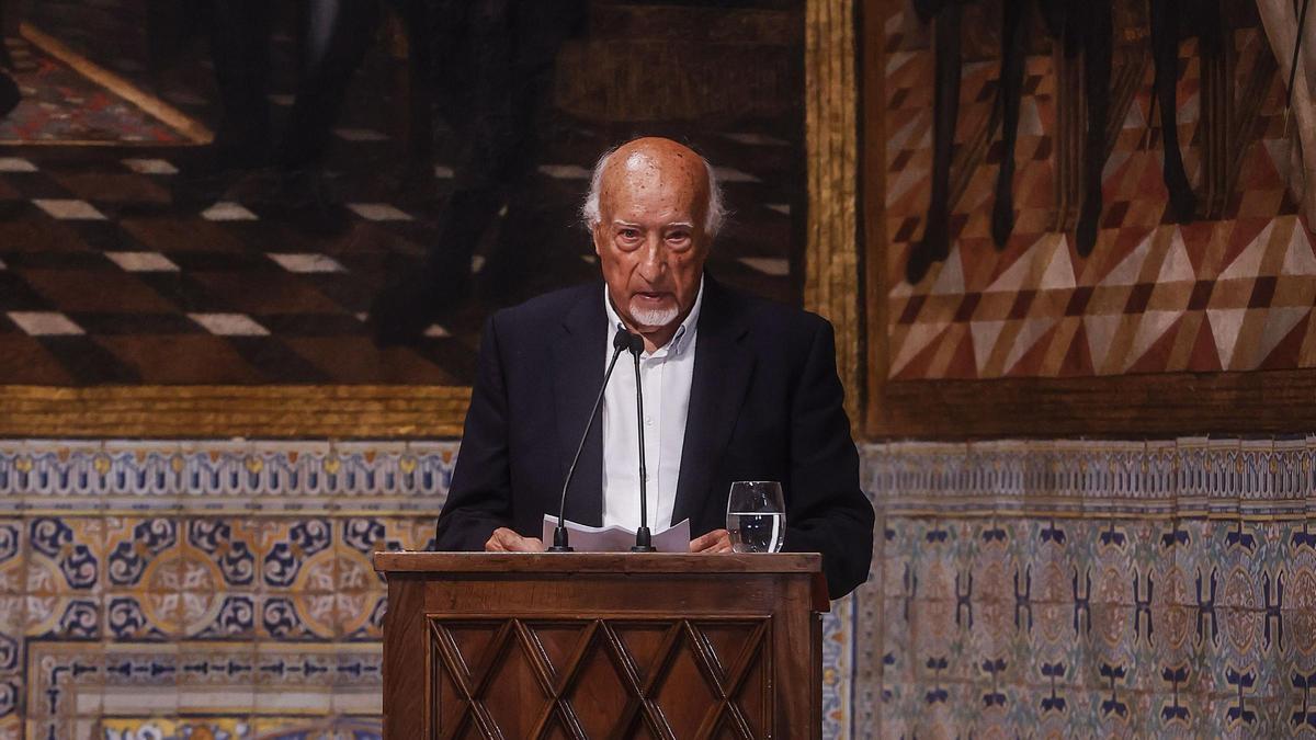 Manuel Vicent recibió en 2022 la Alta Distinción de la Generalitat Valenciana.