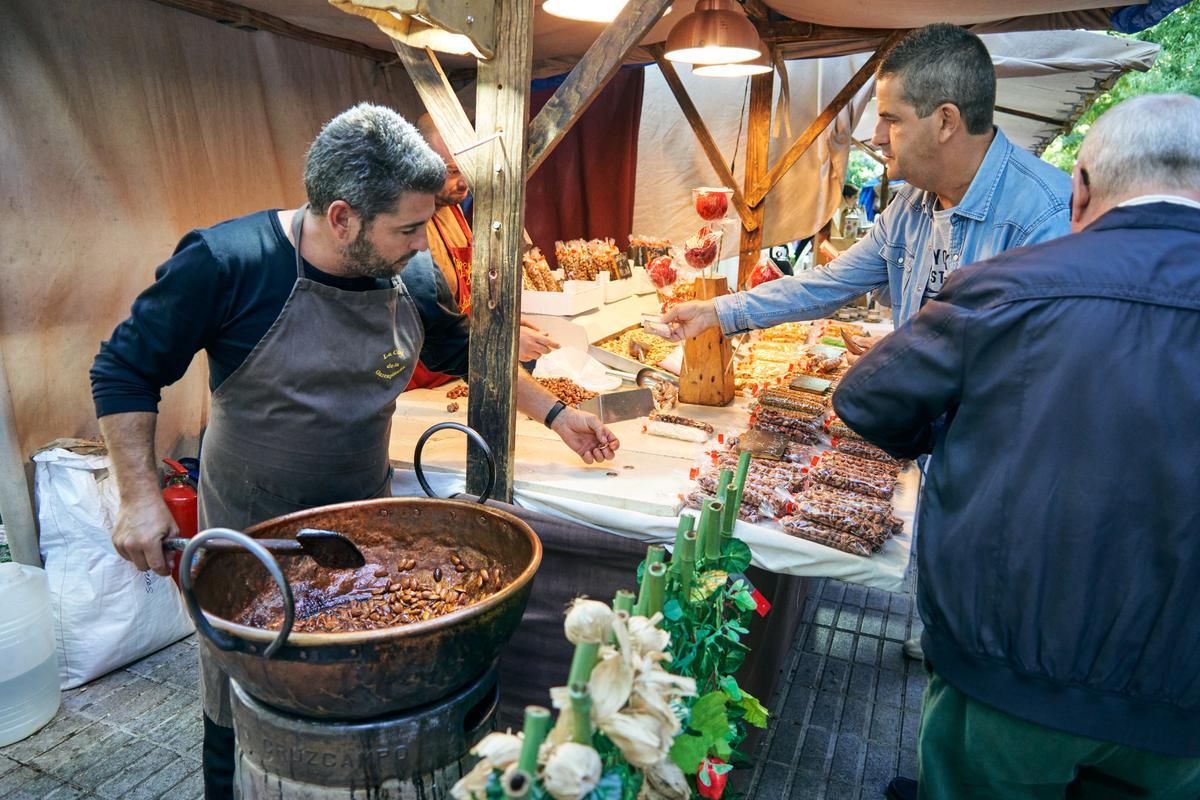 Puestos tradicionales en Cánovas.