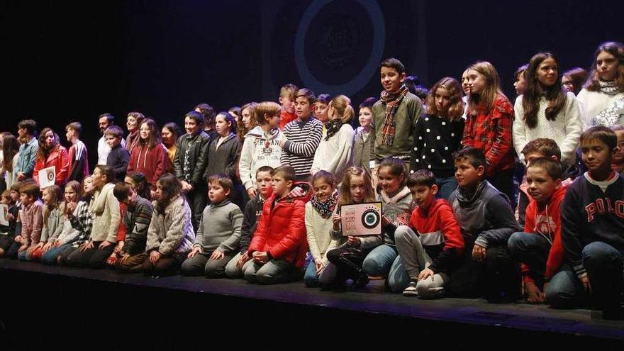 Alumnos del ColegioSagrado Corazón de Praceres, Pontevedra, ganadores del concurso. // Iñaki Osorio