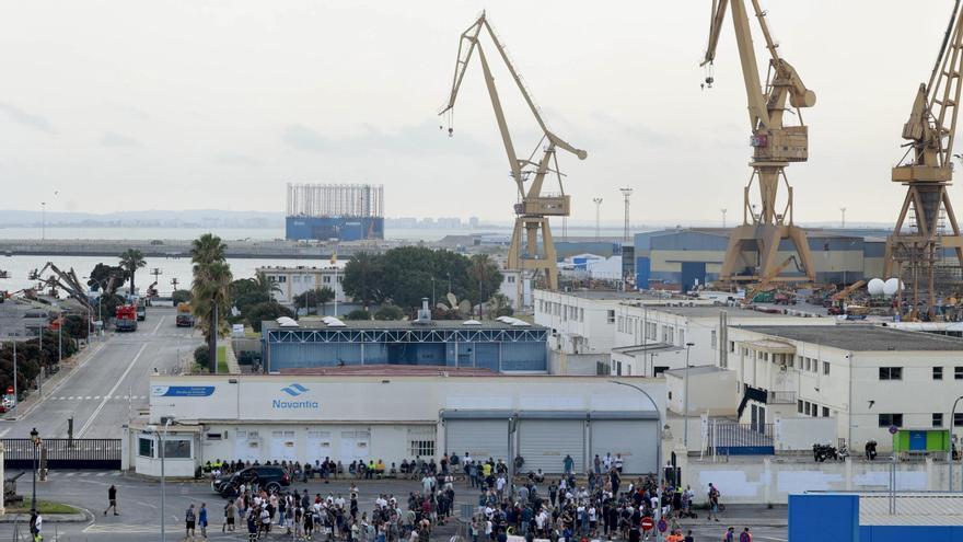 UGT defiende el preacuerdo del metal en Cádiz y CCOO lo rechaza como un &quot;secuestro&quot; de los trabajadores