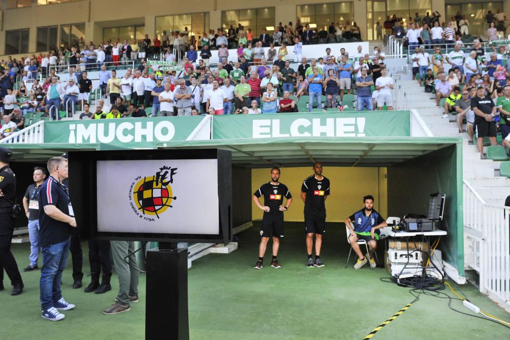 Partido de la primera jornada entre el Elche y el Fuenlabrada