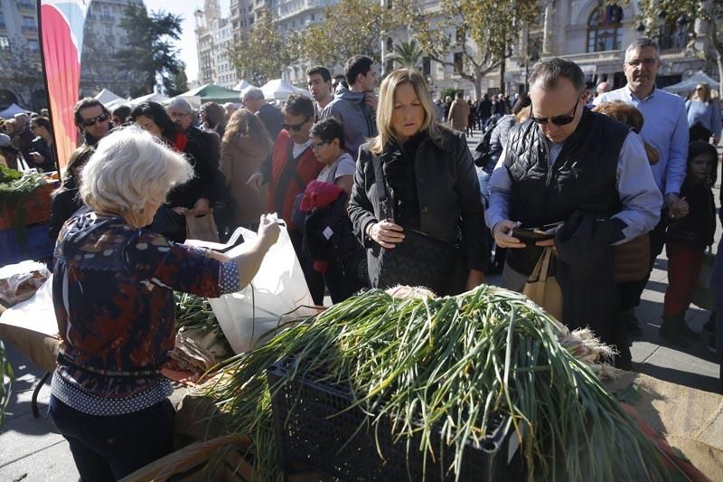 Los productos de proximidad llegan a la ciudad en "De l'horta a la plaça"