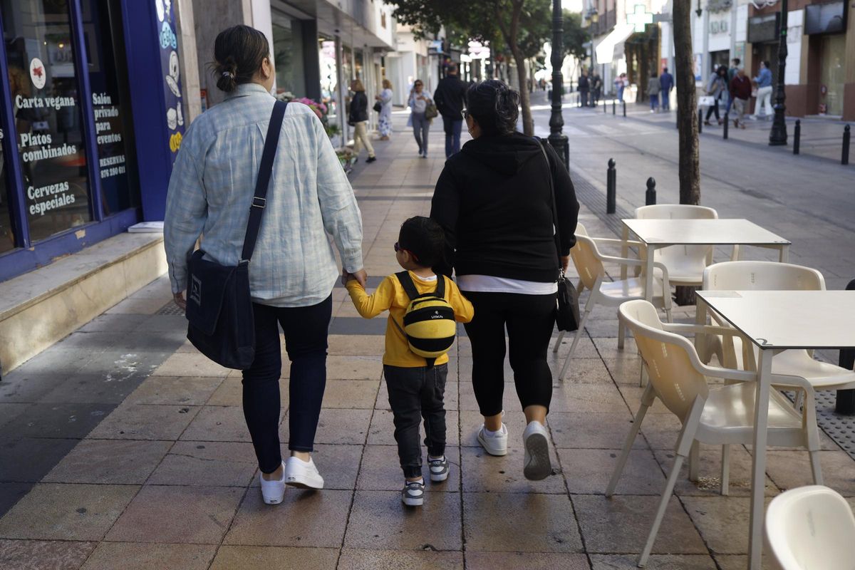 MADRES CON CARRITOS - NIÑOS PEQUEÑOS - NACIMIENTOS - CARRITOS DE BEBES