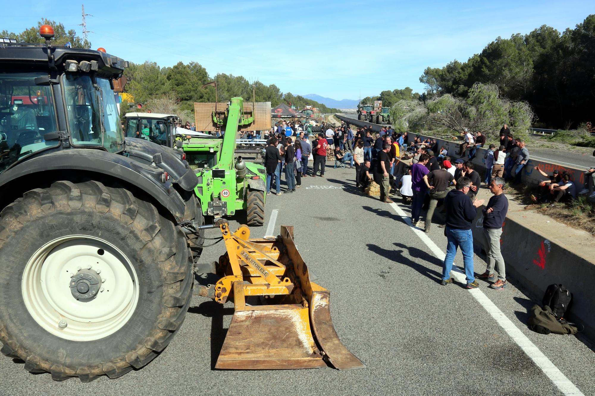 Continuen les afectacions per les protestes de la pagesia gironina