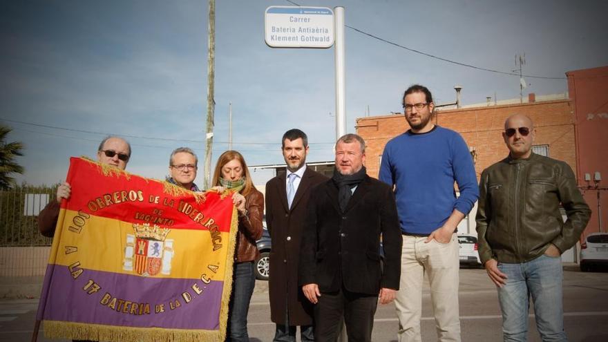 Dedicación de una calle a la batería Gottwald