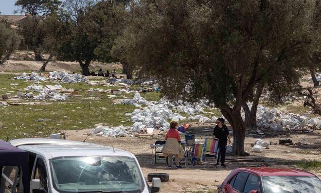 Un lunes de Pascua entre escombros en Santa Faz