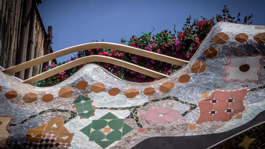 Gaudí no fue un genio solitario: el COAC revela los 300 nombres detrás de las obras capitales de Gaudí en Barcelona