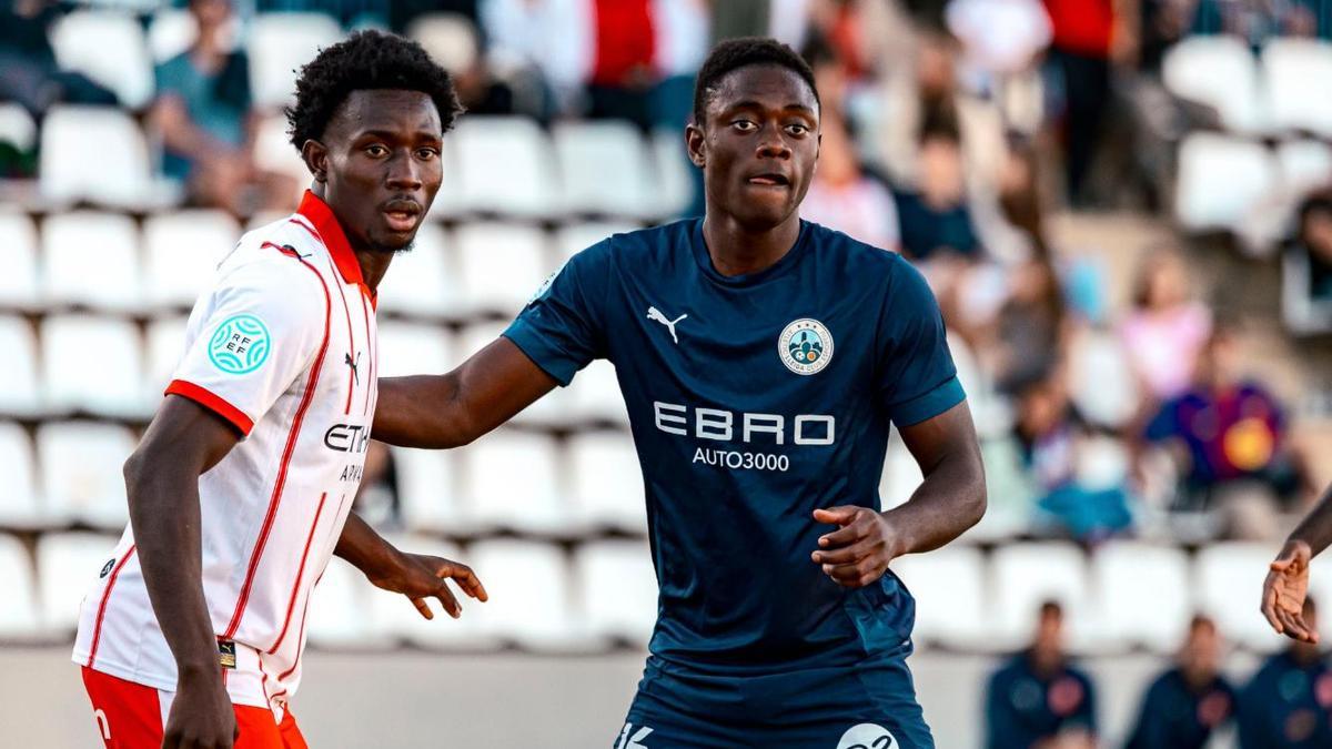 Lass i Alya durant el partit entre l'Atlètic Lleida i el Girona B