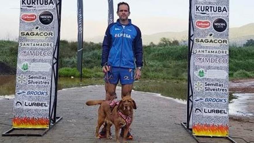 El atleta gandiense Javier Alborch