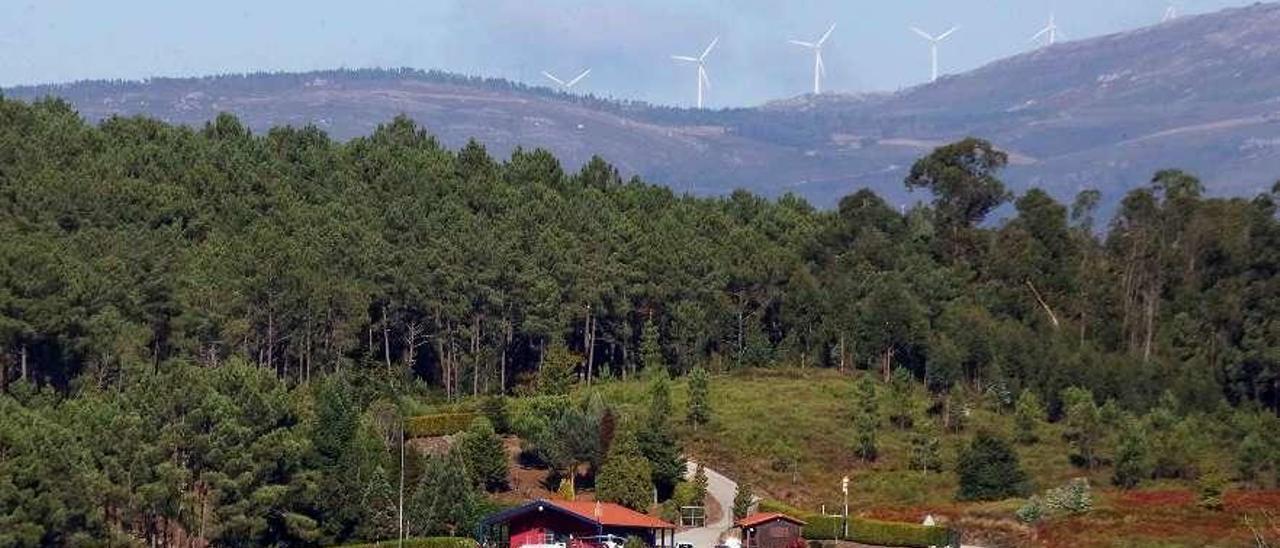 Base de la Xunta contra incendios en el monte comunal de Queimadelos (Mondariz). // Hernández