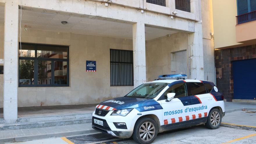 Recollida de firmes a Portbou per reclamar més efectius de Mossos i més hores de metge