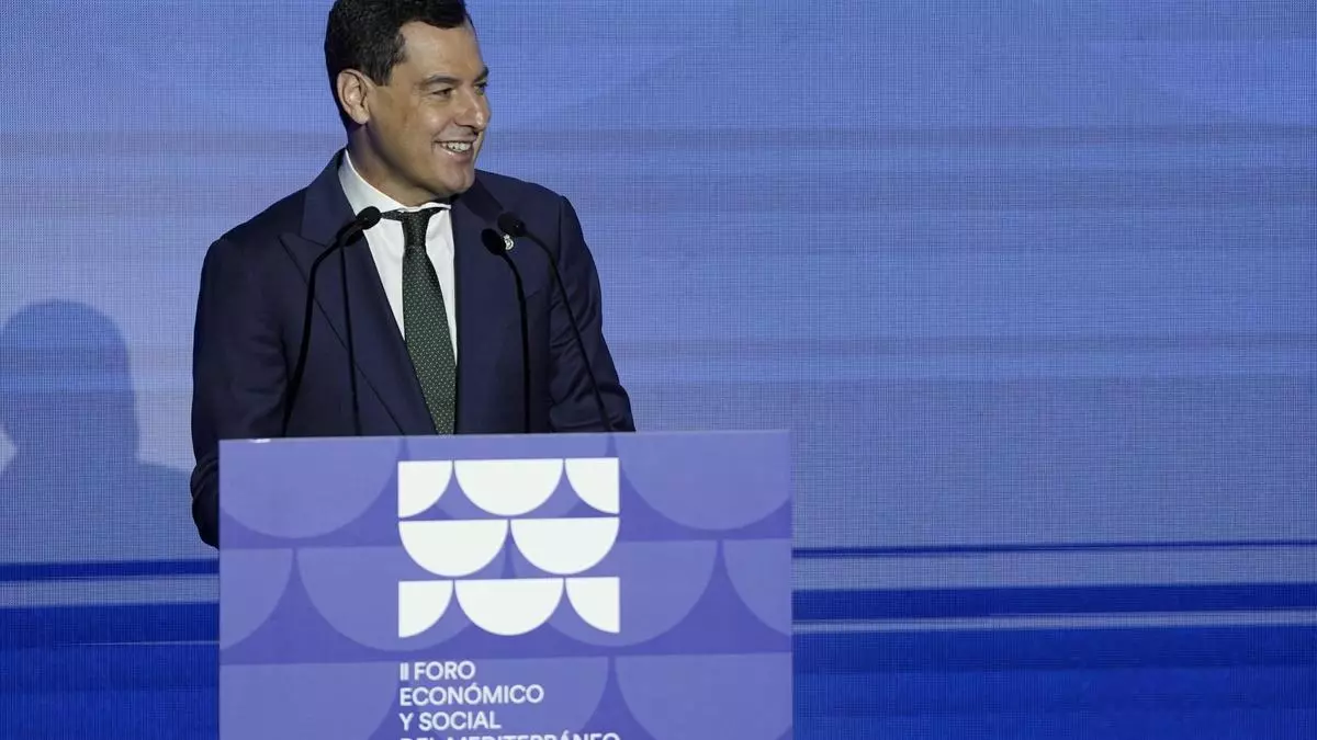 Juanma Moreno: "El arco mediterráneo aporta liderazgo económico y social a nuestra nación"