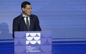 Juanma Moreno: Es importante que se acelere la ejecución de infraestructuras como el Corredor Mediterráneo