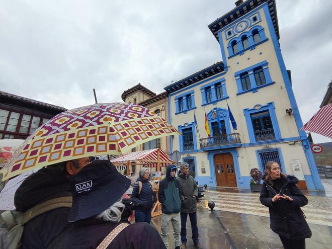 La visita guiada al casco histórico de Grado, en imágenes