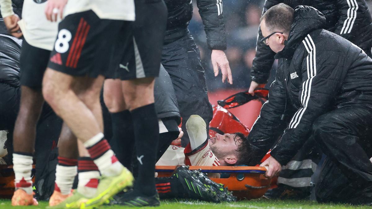 Conor Bradley, del Liverpool, tras su grave lesión ante el Arsenal