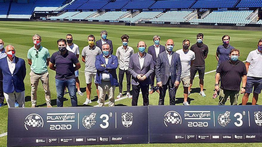 Presidentes, técnicos y capitanes de los cuatro equipos acudieron ayer a Balaídos.