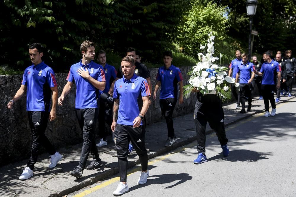 Ofrenda del Real Oviedo a la Santina