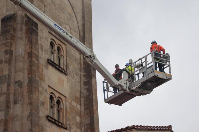 Arrancan los trabajos de rehabilitación en la iglesia de San Pedro (en imágenes)