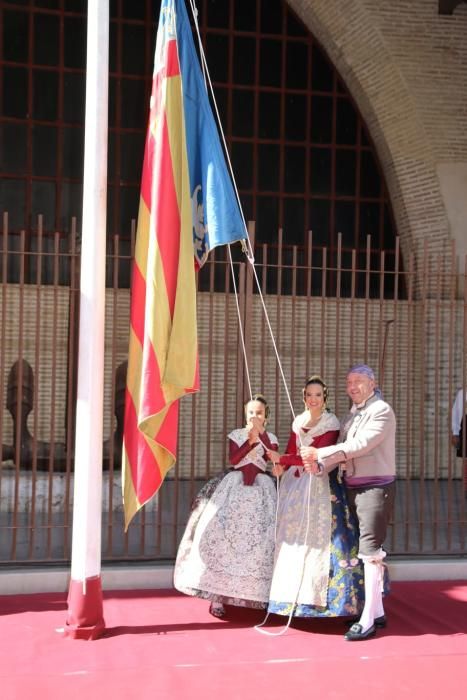 Homenaje a la Senyera de las fallas del Marítimo