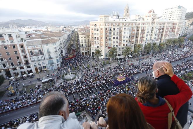 Procesión Magna en Málaga | Exaltación, Gitanos y Sangre se encuentran en la Alameda