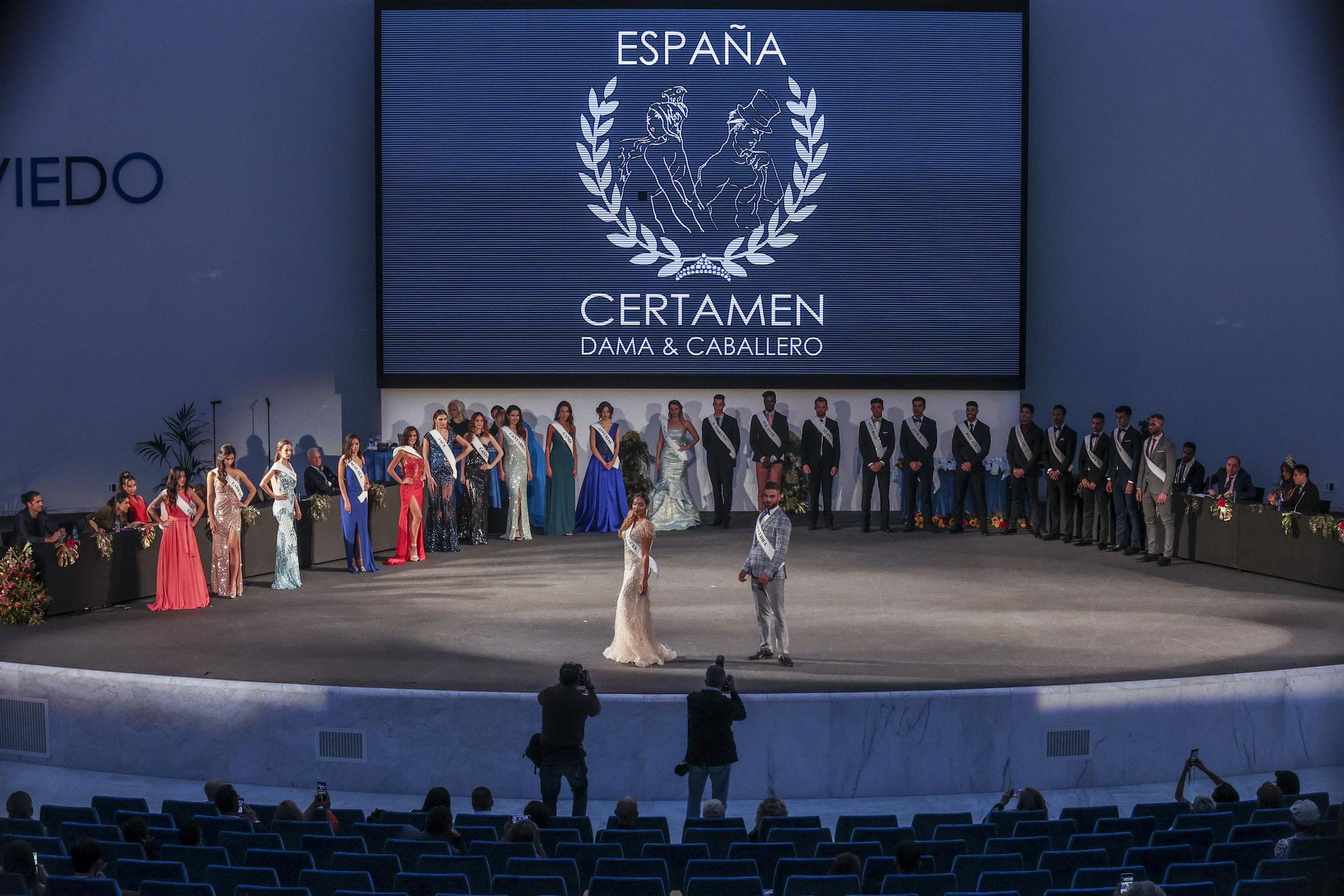 Las imágenes del desfile en Oviedo del certamen de belleza nacional “Dama y Caballero”