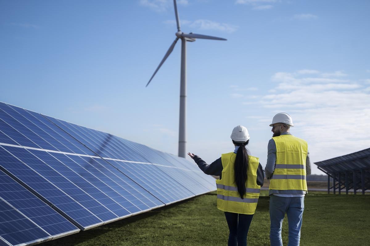 ¿Cuántas placas solares necesito para ahorrar en mi factura de la luz en mi segunda residencia?