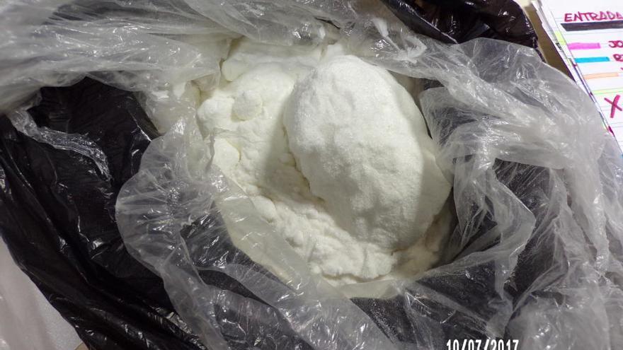 El medio kilo de cocaína intervenido.