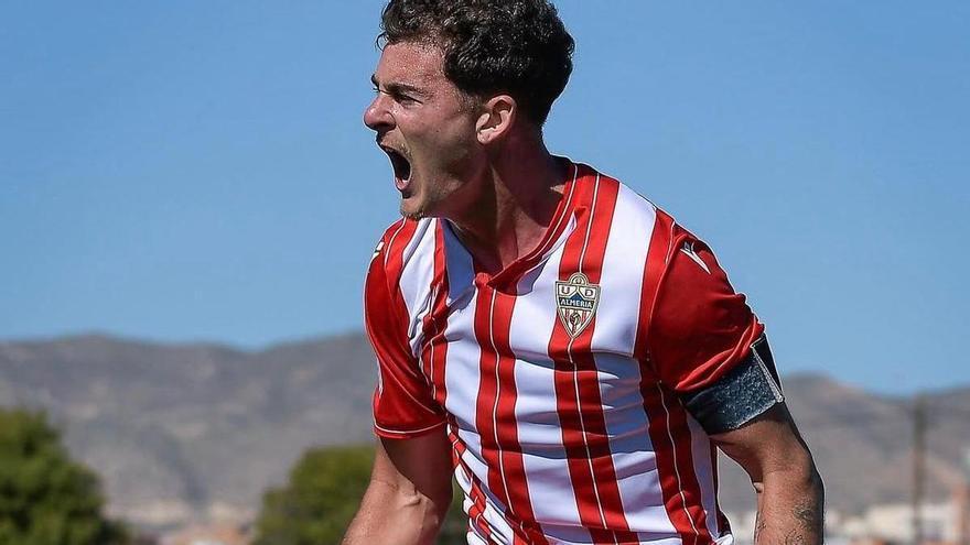 Iker Burgos, primer fichaje del nuevo Extremadura