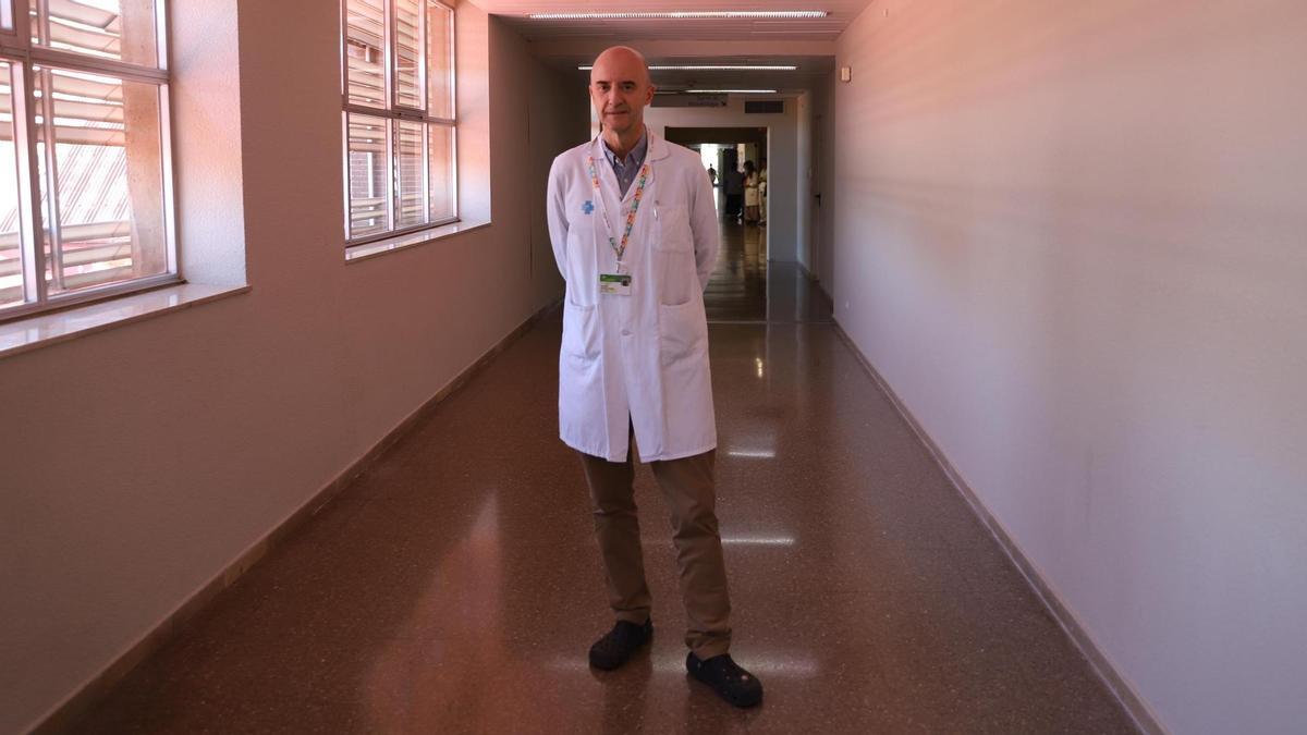 Pere-Joan Cardona a les intal·lacions de Can Ruti